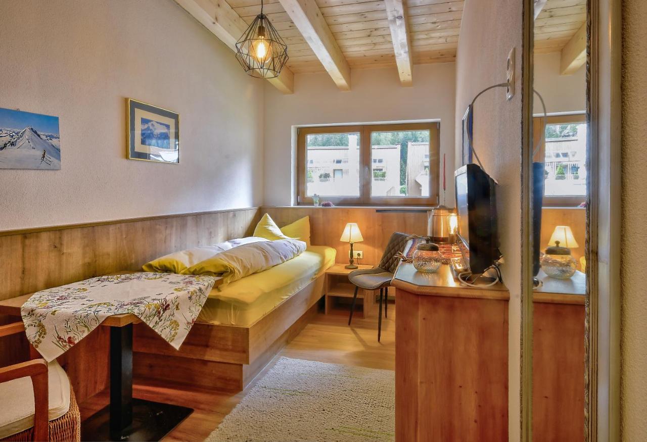 Gaestehaus Waltraud Längenfeld Extérieur photo