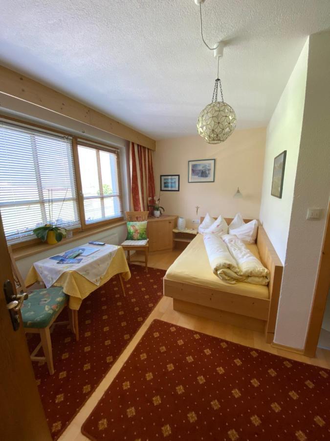 Gaestehaus Waltraud Längenfeld Extérieur photo