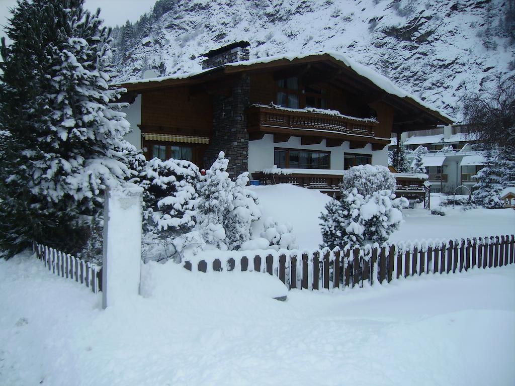 Gaestehaus Waltraud Längenfeld Extérieur photo