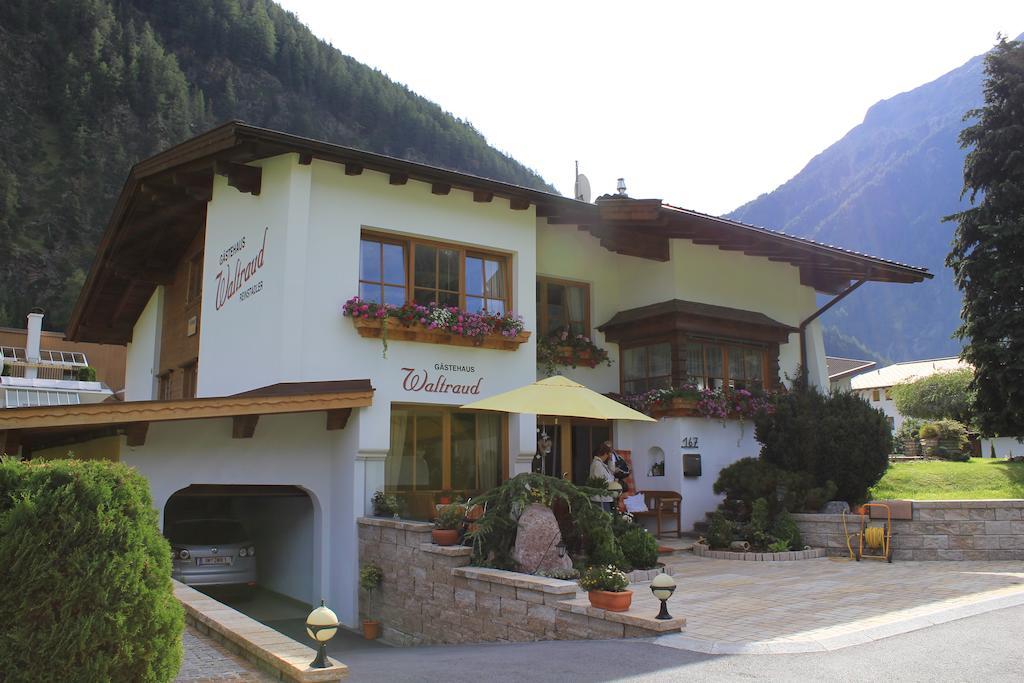 Gaestehaus Waltraud Längenfeld Extérieur photo